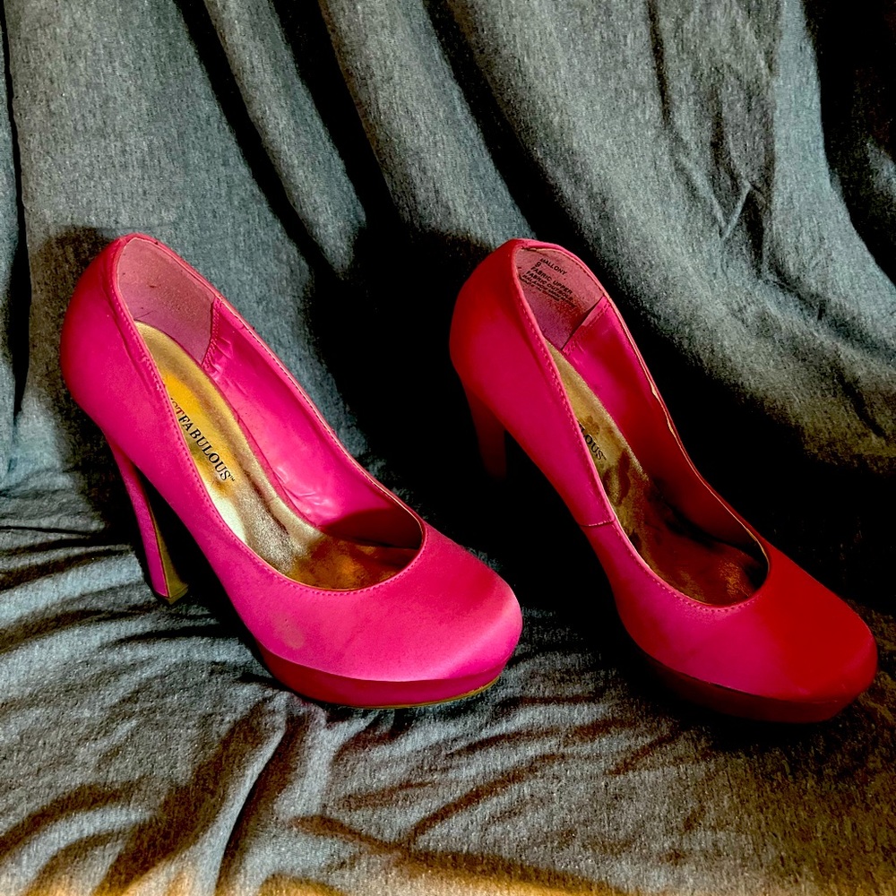 Pink heels purchased from Shoe Dazzle. Size 9